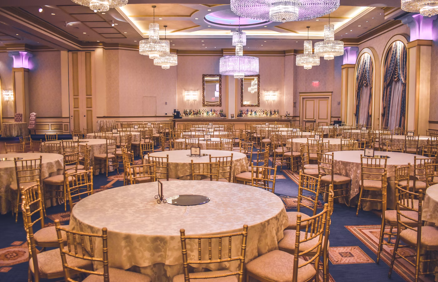 Espacio preparado para una celebración